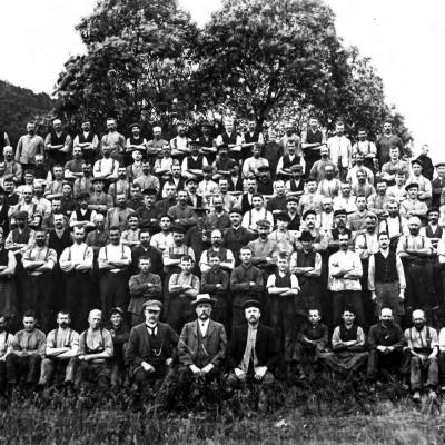 Belegschaft mit Betriebsleitung um 1912
